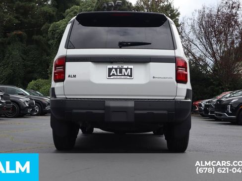 Used 2024 Toyota Land Cruiser image 7