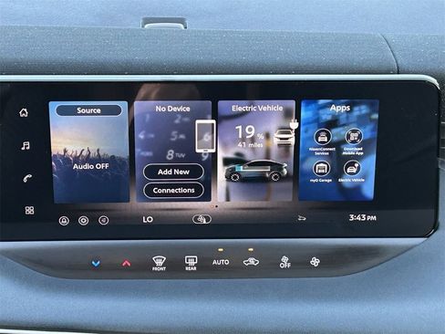 New 2026 Nissan Leaf FWD image 18