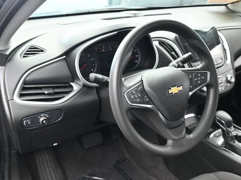 Used 2024 Chevrolet Malibu LT FWD image 14