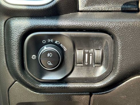 Used 2019 RAM 1500 Big Horn AWD/4WD image 26