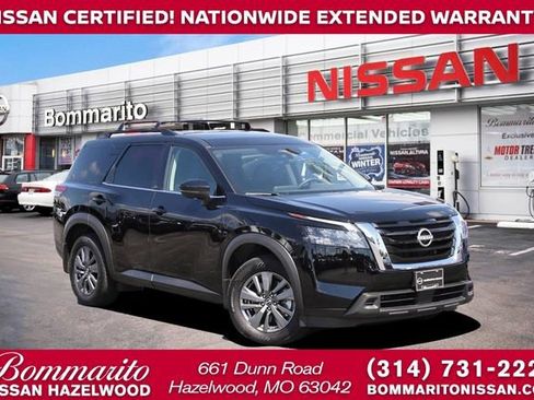 Certified 2025 Nissan Pathfinder SV FWD image 1