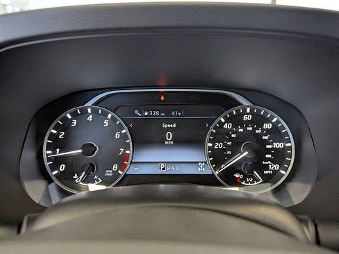 Used 2025 Nissan Frontier SV w/ SV Convenience Package image 24