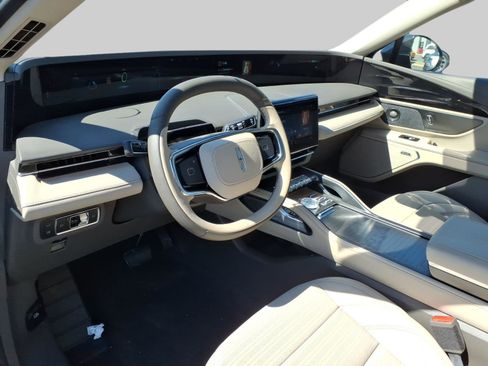 Used 2025 Lincoln Nautilus Reserve image 18