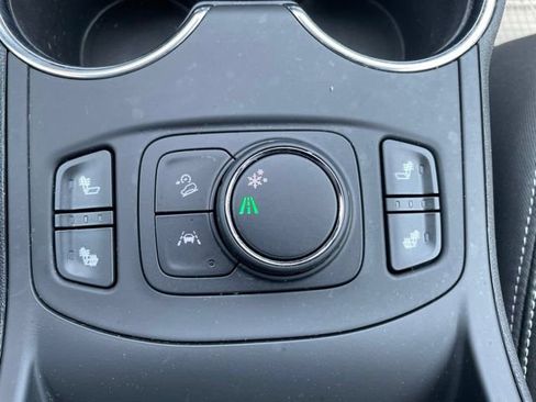 Used 2023 GMC Terrain SLT FWD image 22