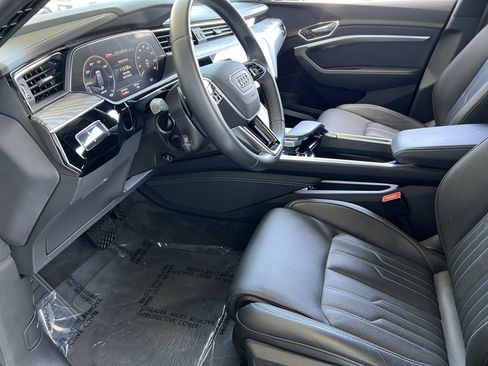 Used 2022 Audi e-tron Chronos AWD/4WD image 15