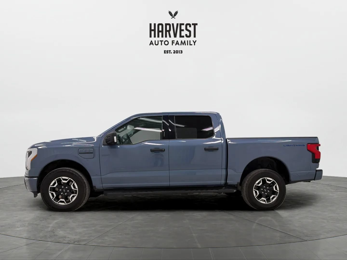 Used 2023 Ford F150 Lightning XLT AWD/4WD image 2