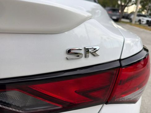 Used 2023 Nissan Sentra SR w/ SR Premium Package FWD image 16
