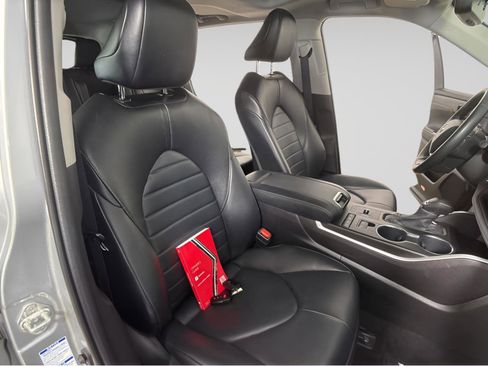 Used 2022 Toyota Highlander XLE image 5