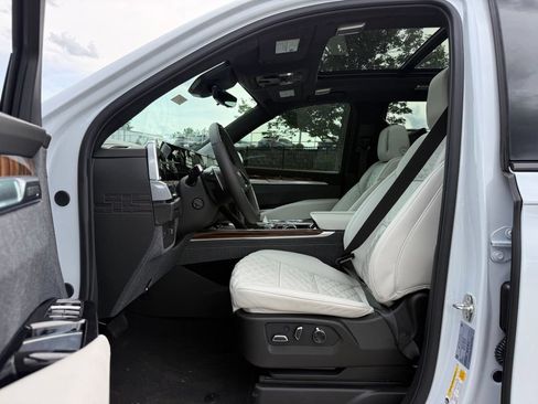 New 2026 Cadillac Escalade Platinum Sport AWD/4WD image 19