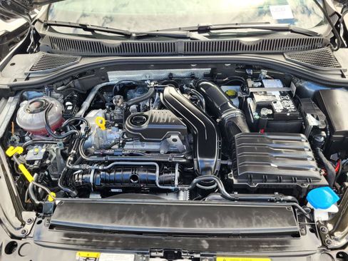 Certified 2025 Volkswagen Jetta Sport FWD image 36