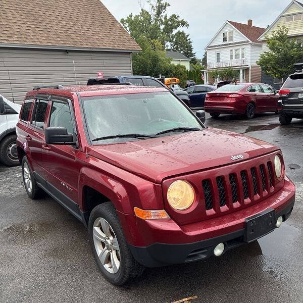 Used 2012 Jeep Patriot Latitude AWD/4WD image 1