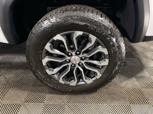 Used 2023 GMC Canyon Denali AWD/4WD image 10