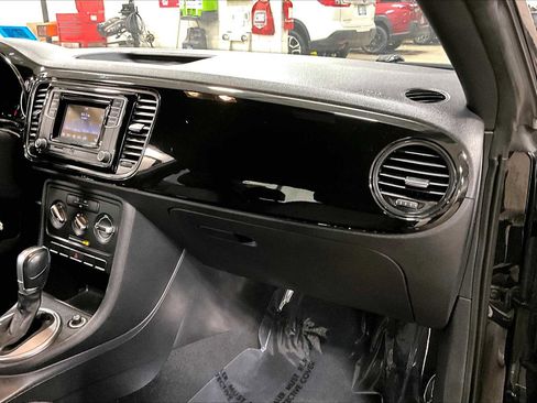 Used 2018 Volkswagen Beetle 2.0T S image 16