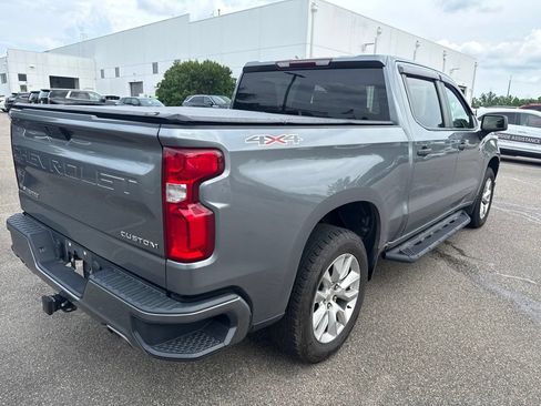 Used 2020 Chevrolet Silverado 1500 Custom w/ Custom Value Package AWD/4WD image 5