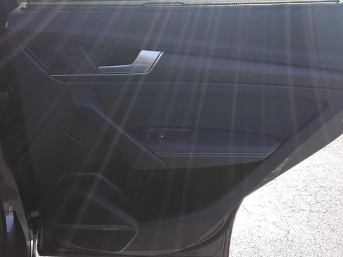 Certified 2025 Audi Q5 e Premium Plus w/ Premium Plus Package image 23