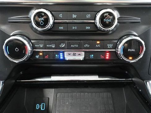 Used 2022 Ford F150 Lariat w/ Equipment Group 502A High image 36