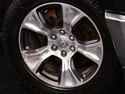 Used 2023 RAM 1500 Laramie AWD/4WD image 9