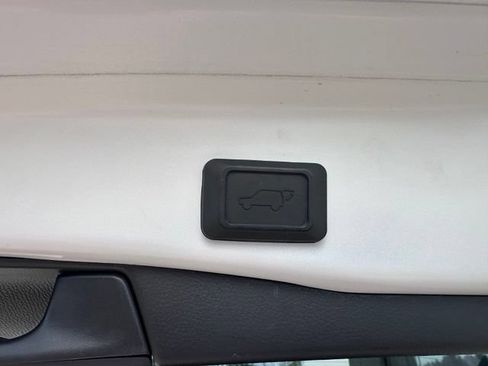Used 2024 Toyota RAV4 XLE w/ Convenience Package AWD/4WD image 14