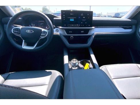 New 2026 Ford Explorer Active w/ Active Comfort Package AWD/4WD image 7
