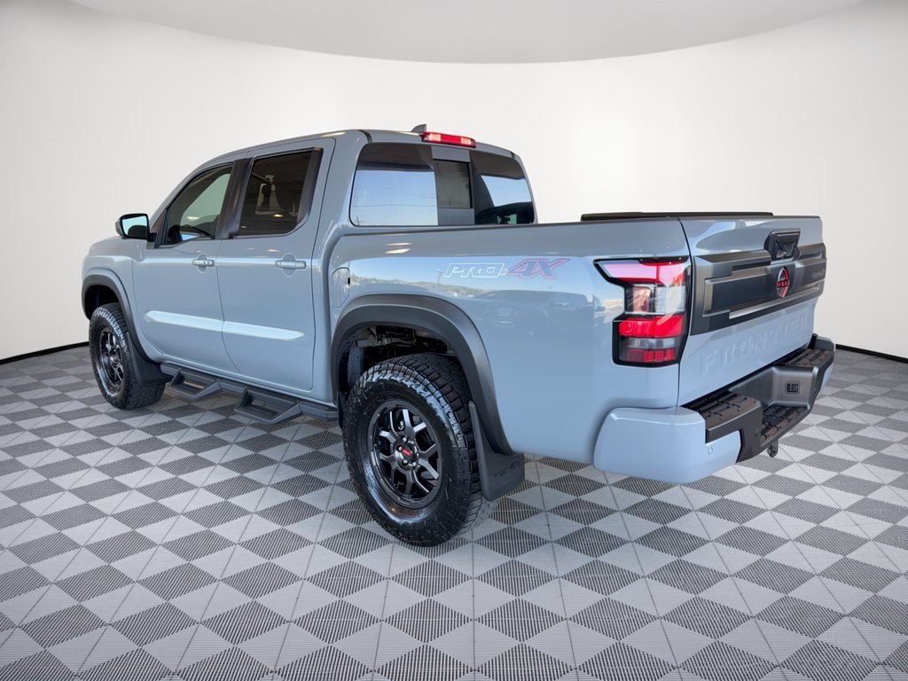Used 2025 Nissan Frontier PRO-4X w/ Pro Convenience Package AWD/4WD image 3