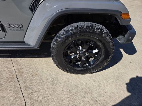 Used 2018 Jeep Wrangler Unlimited Sahara w/ Quick Order Package 24M Moab image 14