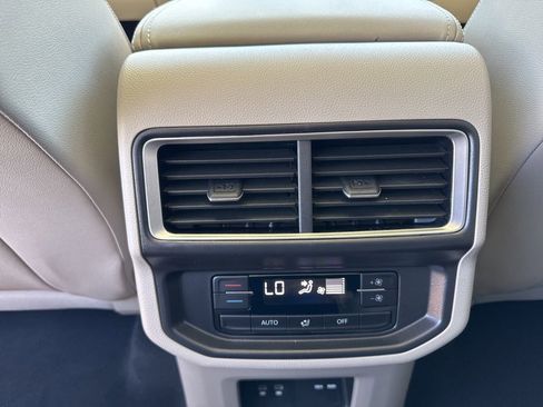 New 2026 Volkswagen Atlas SE FWD image 14