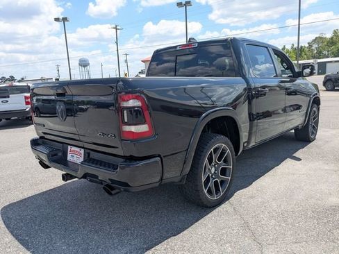 Used 2019 RAM 1500 Laramie AWD/4WD image 4