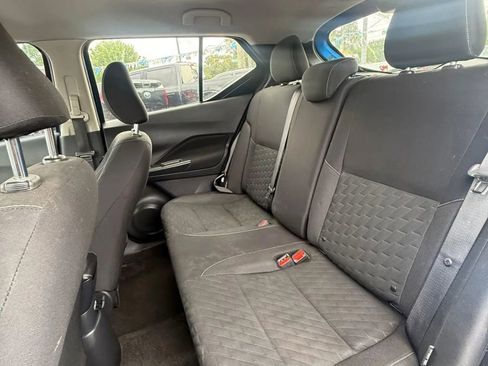 Used 2021 Nissan Kicks S image 13