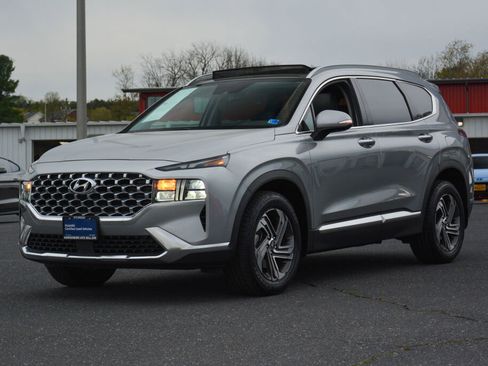 Used 2022 Hyundai Santa Fe SEL w/ Convenience + Premium Package FWD image 3