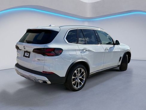 Used 2025 BMW X5 xDrive50e w/ Premium Package image 4