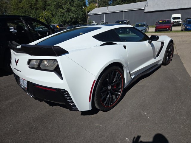 Certified 2017 Chevrolet Corvette Z06 w/ Z07 Performance Package RWD image 5