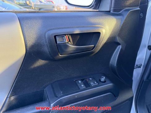 Used 2022 Toyota Tacoma SR image 13