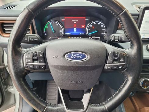 Used 2022 Ford Maverick Lariat w/ Lariat Luxury Package image 28