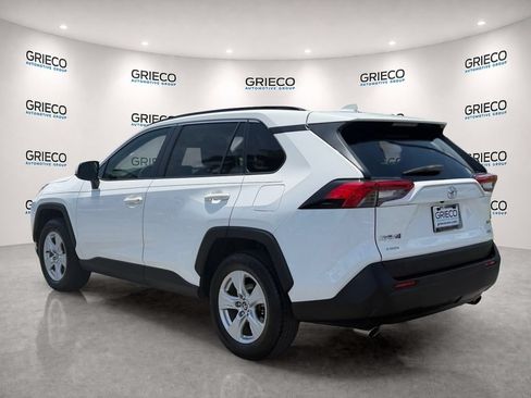 Used 2020 Toyota RAV4 XLE w/ Convenience Package FWD image 5