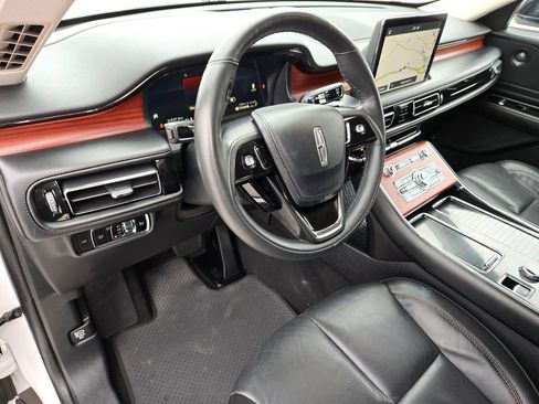 Used 2024 Lincoln Aviator Reserve AWD/4WD image 11