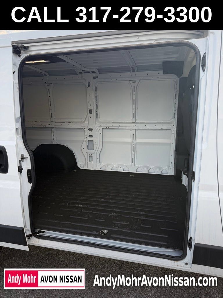 Used 2025 RAM ProMaster 2500 w/ Convenience Group FWD image 10