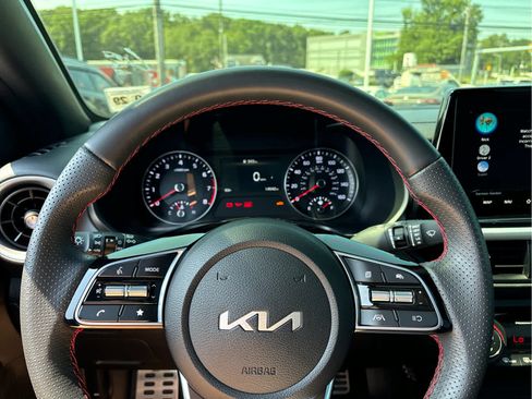 Used 2024 Kia Forte GT FWD image 11