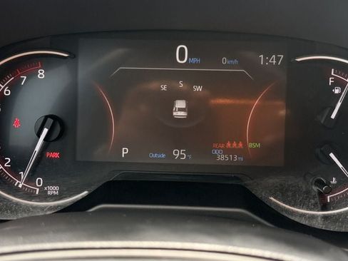 Used 2025 Toyota RAV4 XLE FWD image 21