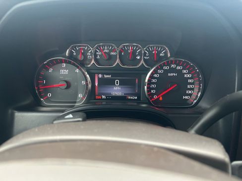 Used 2015 GMC Sierra 1500 SLT w/ SLT Crew Cab Value Package image 9