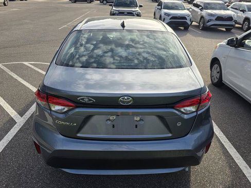 Certified 2022 Toyota Corolla L FWD image 3