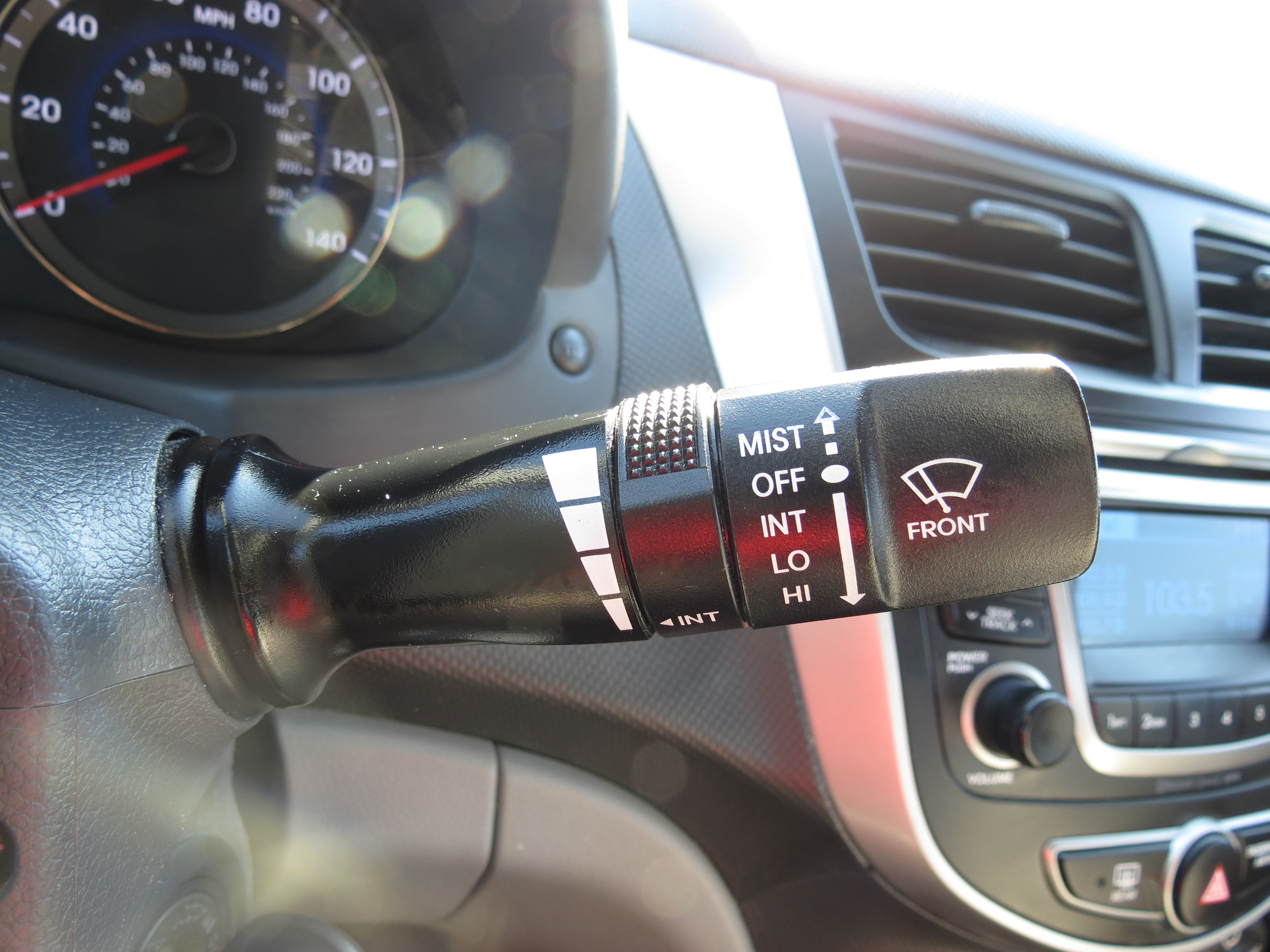 Used 2016 Hyundai Accent SE w/ Option Group 02 FWD image 19