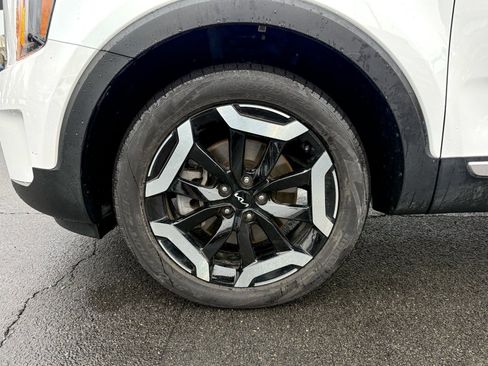 Certified 2024 Kia Telluride S w/ S Sunroof Package image 9