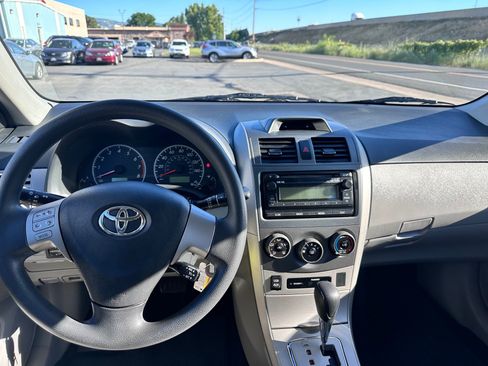 Used 2012 Toyota Corolla LE FWD image 7