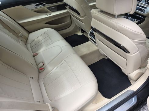 Used 2021 BMW 740i RWD image 26