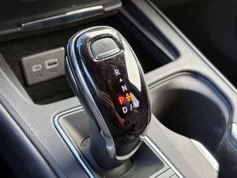 Certified 2024 Cadillac XT4 Premium Luxury image 24