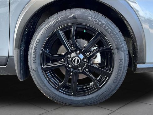 Used 2024 Nissan Kicks SR w/ SR Premium Package FWD image 10