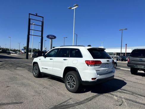 Used 2019 Jeep Grand Cherokee Limited AWD/4WD image 3