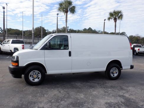 Used 2023 Chevrolet Express 2500 w/ Driver Convenience Package image 2