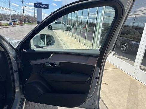 Used 2025 Volvo XC90 B5 Plus image 14