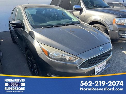 Used 2016 Ford Focus SE w/ Equipment Group 201A image 1